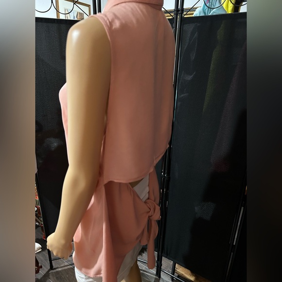 BCBGeneratio peach/pink tie back, sleeveless blouse. Sz M - Picture 5 of 8